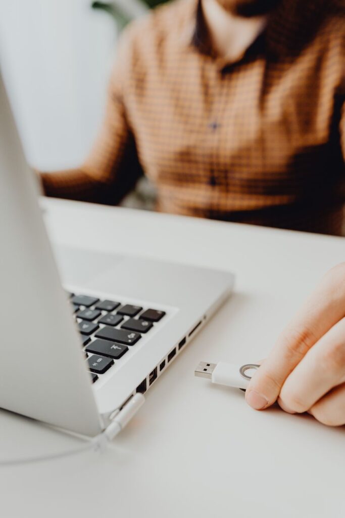 1Fichier e il File Sharing Sicuro: Consigli — File sharing sicuro con 1Fichier: perché è importante